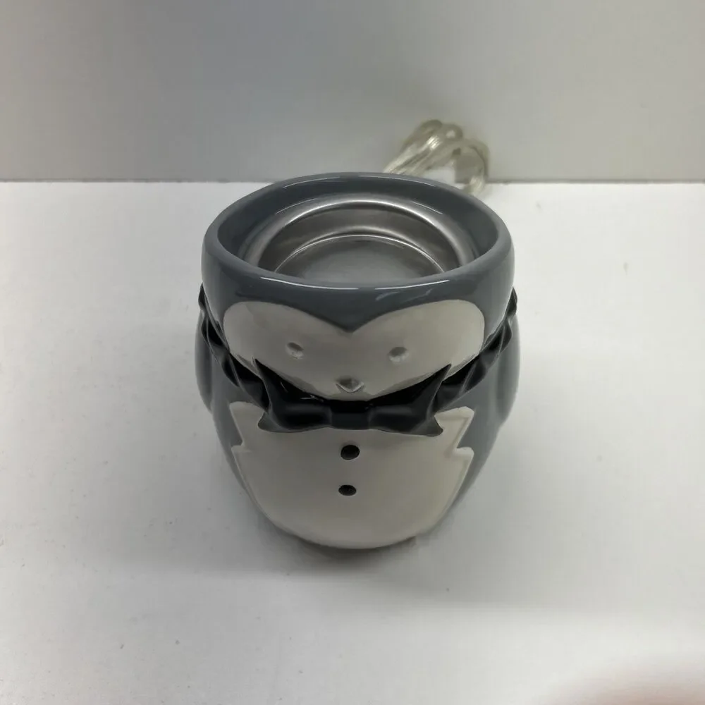 Yankee Candle Porter Penguin Scenterpiece Warmer Frosty‎ Gingerbread